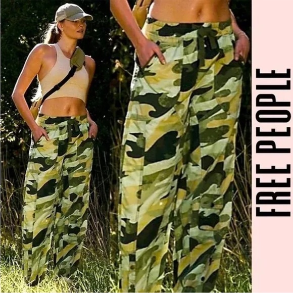 NWOT $128 Free People Stadium Pants Camo Print Size Small NEW FP Movement - Picture 3 of 3